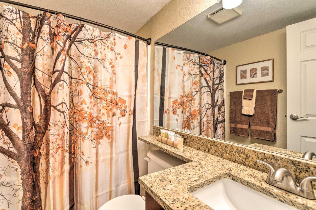 Sunny With Pool And Grill Access! Apartment *